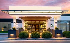 Holiday Inn Coventry 4*